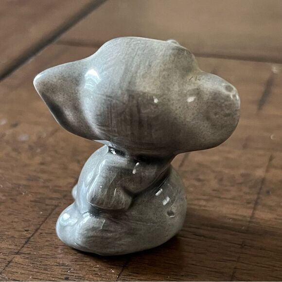 Cute Adorable Vintage Baby Gray Elephant Figurine Trunk up‎ - Picture 5 of 5